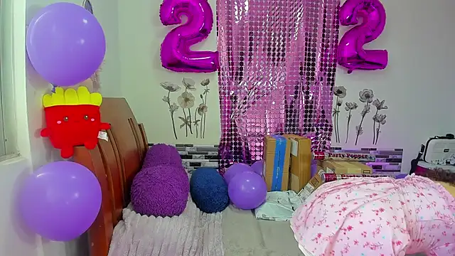 Snapshot of Angela_hank2 chatting on 06.17.26 Angela hank2 online show from 06.17.26