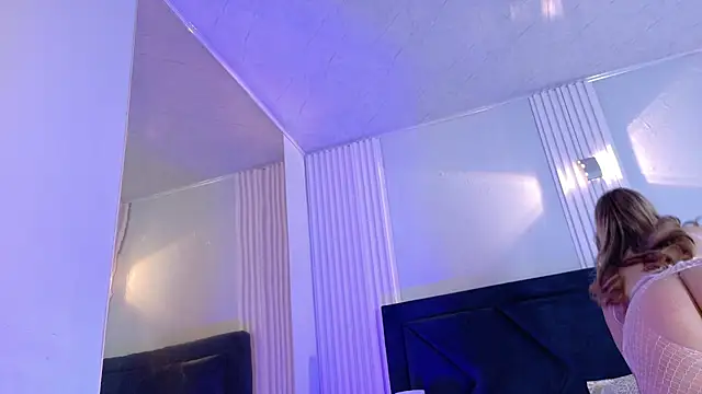 Snapshot of MollyCruz chatting on 01.18.26 MollyCruz online show from 01.18.26