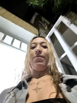 Snapshot of MollyCruz chatting on 02.02.26 MollyCruz online show from 02.02.26