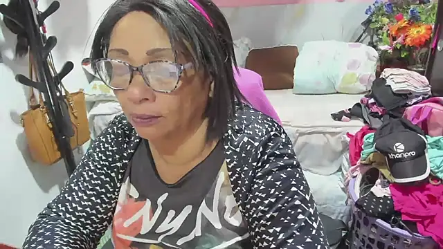 Mrs mommy  online show from 06.08.26