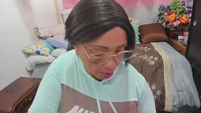 Mrs mommy  online show from 06.19.26