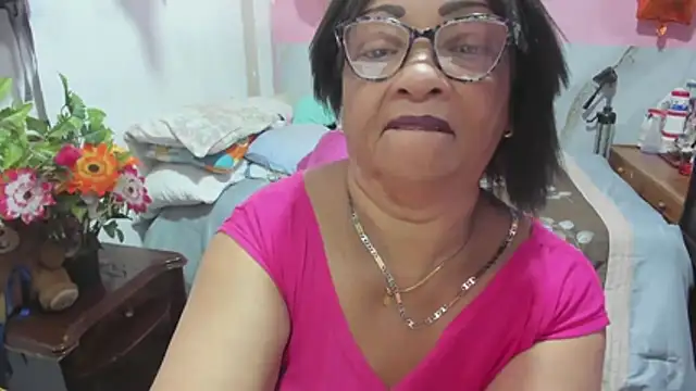 Snapshot of Mrs_mommy_ chatting on 07.01.26 Mrs mommy online show from 07.01.26