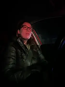 Snapshot of HotXMom chatting on 01.08.25 HotXMom online show from 01.08.25