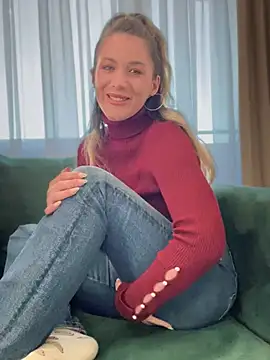 Snapshot of HotXMom chatting on 01.11.25 HotXMom online show from 01.11.25