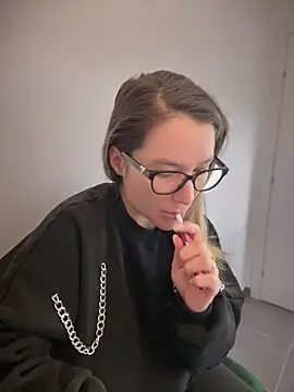 Snapshot of HotXMom chatting on 01.15.25 HotXMom online show from 01.15.25