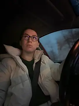 Snapshot of HotXMom chatting on 01.30.25 HotXMom online show from 01.30.25