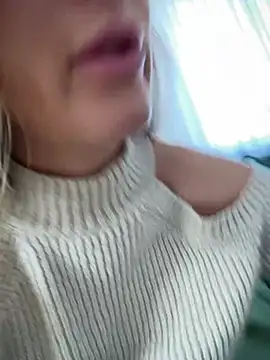 Snapshot of HotXMom chatting on 02.19.25 HotXMom online show from 02.19.25