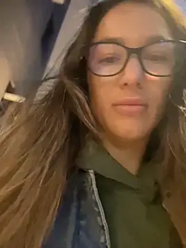 Snapshot of HotXMom chatting on 09.25.25 HotXMom online show from 09.25.25