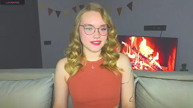 Aurora Golden1 online show from 12.04.24