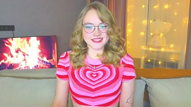 Aurora Golden1 online show from 12.19.24