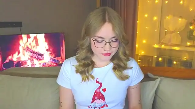 Aurora Golden1 online show from 12.26.24