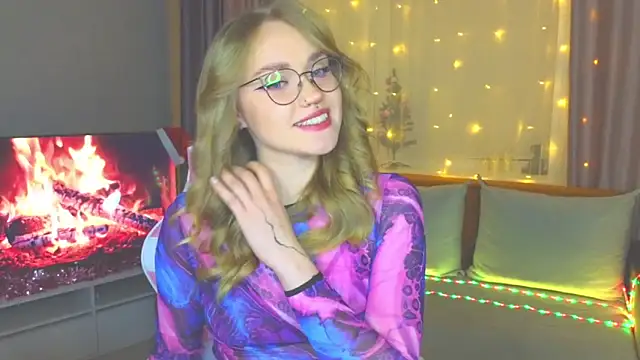 Aurora Golden1 online show from 01.25.25