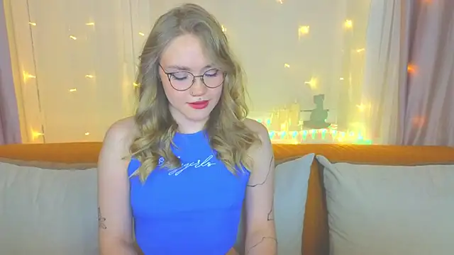 Aurora Golden1 online show from 02.09.25