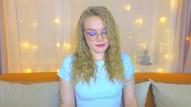 Aurora Golden1 online show from 03.21.25