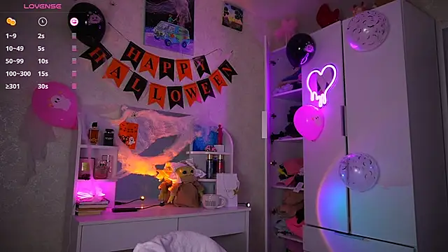 Snapshot of soffy__kisss chatting on 11.02.25 soffy kisss online show from 11.02.25