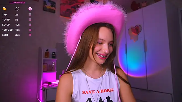 Snapshot of soffy__kisss chatting on 11.30.25 soffy kisss online show from 11.30.25