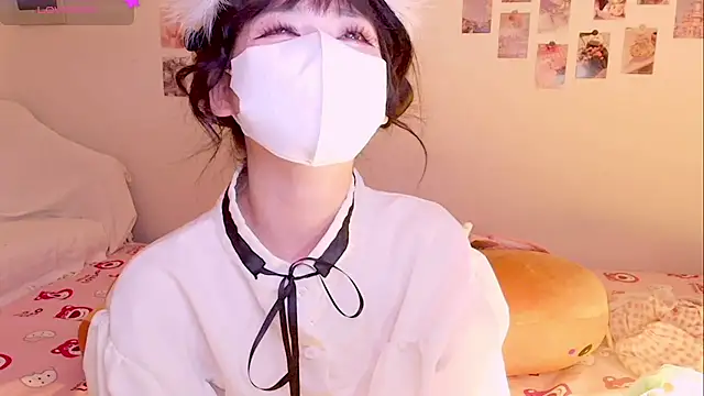 Snapshot of Embez-Damdang chatting on 12.30.24 Embez-Damdang online show from 12.30.24