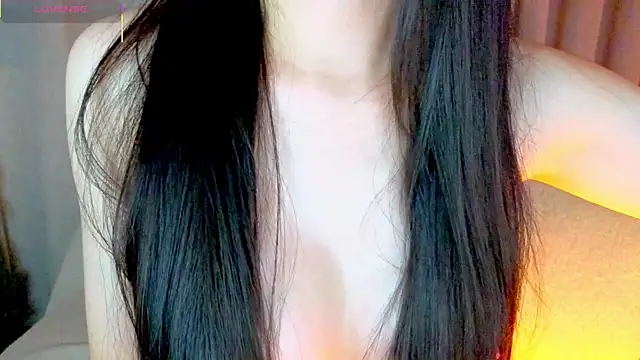 Snapshot of Embez-Damdang chatting on 12.22.25 Embez-Damdang online show from 12.22.25