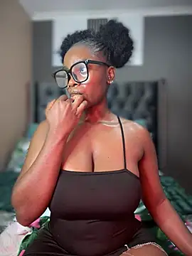 Snapshot of Candy-Heart chatting on 03.03.25 Candy-Heart online show from 03.03.25