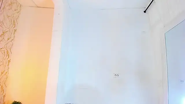 NATALIE PARKERR online show from 02.22.25