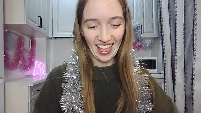 leslie my lovee online show from 12.22.24