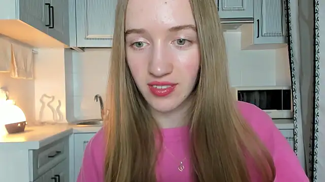 leslie my lovee online show from 10.15.25