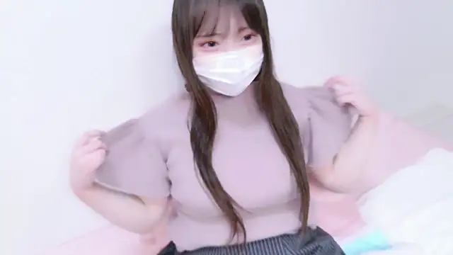 Snapshot of x--Miu--x chatting on 01.19.26 x--Miu--x online show from 01.19.26