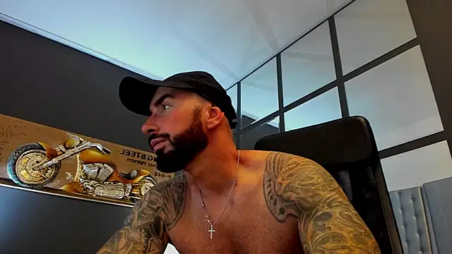 Snapshot of AronGrant chatting on 07.27.26 AronGrant online show from 07.27.26