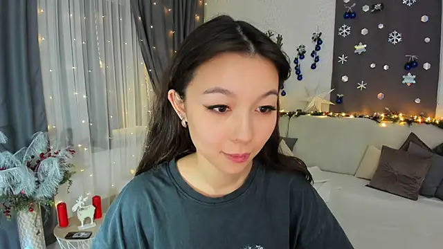 AgnieszkaBanana online show from 12.28.24