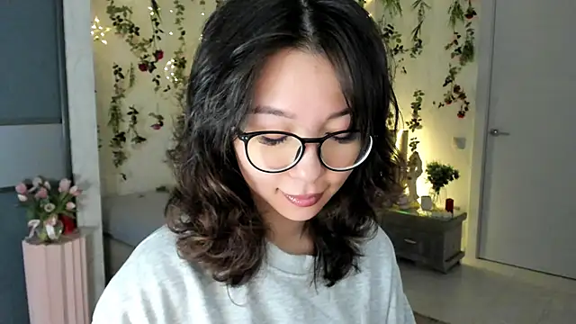 AgnieszkaBanana online show from 04.25.26