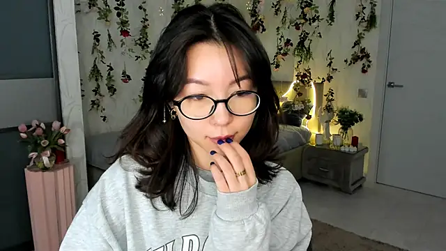 AgnieszkaBanana online show from 04.27.26