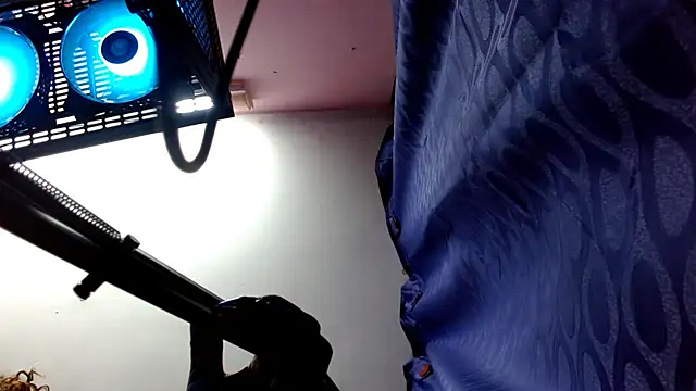 Snapshot of 420viol3ta_ chatting on 03.05.25 420viol3ta online show from 03.05.25