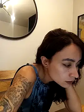 Snapshot of reme_ark23 chatting on 02.13.25 reme ark23 online show from 02.13.25