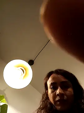 Snapshot of reme_ark23 chatting on 02.14.25 reme ark23 online show from 02.14.25