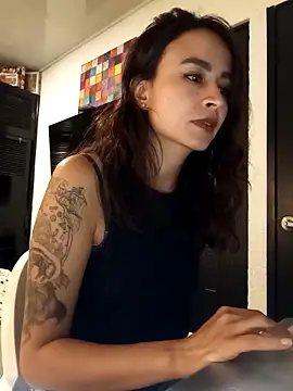 Snapshot of reme_ark23 chatting on 02.28.25 reme ark23 online show from 02.28.25