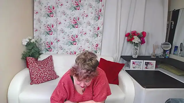 YourHotGranny online show from 03.02.26