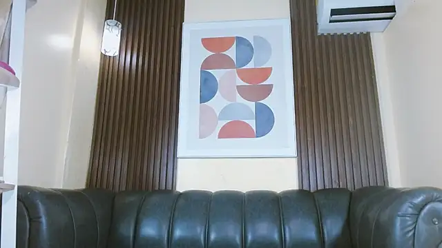 Nicole Ramires online show from 01.11.26