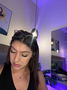 NicolleeEvanss online show from 06.29.26