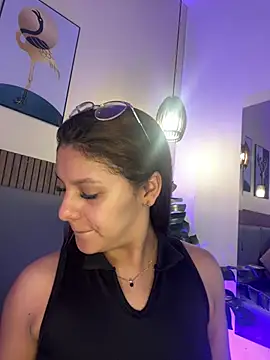 NicolleeEvanss online show from 07.08.26