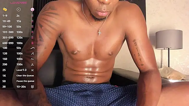 Lil Curved online show from 10.05.25