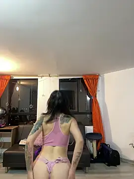 Snapshot of Alicia_Ortiiz chatting on 12.20.24 Alicia Ortiiz online show from 12.20.24