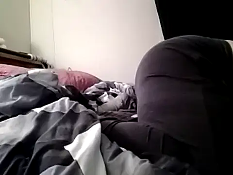 Snapshot of missthickness35_Pika chatting on 01.18.25 missthickness35 Pika online show from 01.18.25