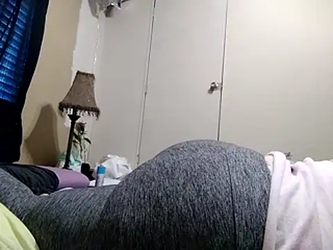 Snapshot of missthickness35_Pika chatting on 11.26.25 missthickness35 Pika online show from 11.26.25