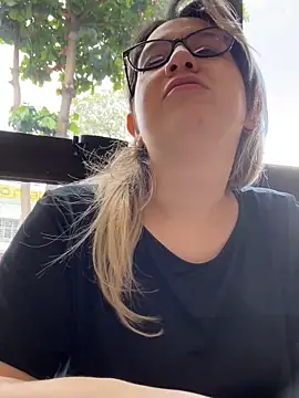 amooraaamoon online show from 09.19.25