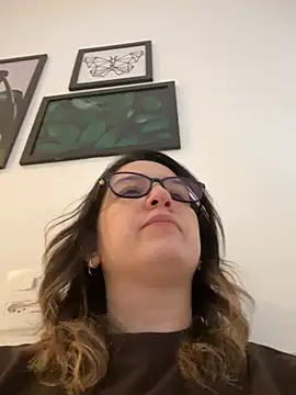 amooraaamoon online show from 03.17.26