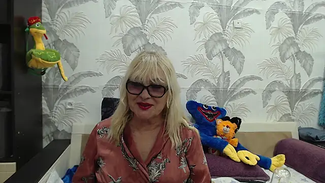 CamDiva113 online show from 03.21.25