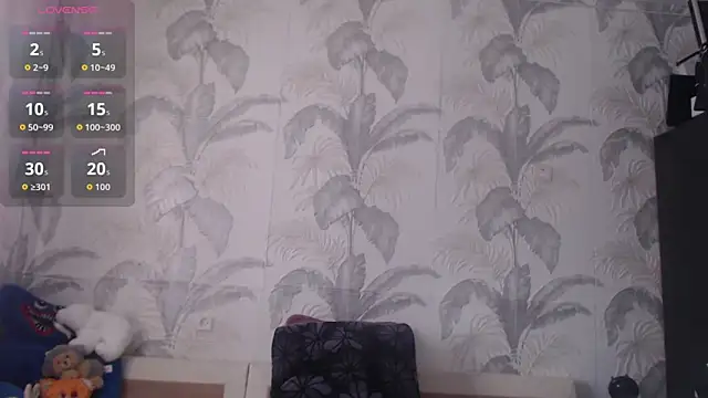 CamDiva113 online show from 03.18.26