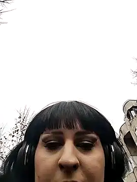 EmmaKrosss online show from 12.20.24