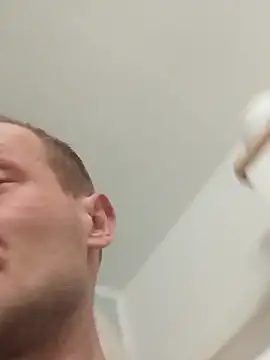 Snapshot of Kamien32 chatting on 02.08.26 Kamien32 online show from 02.08.26