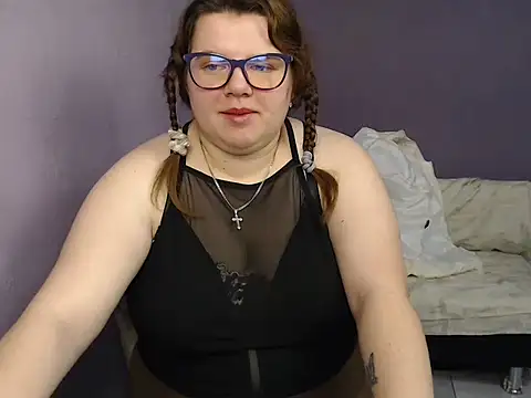 so shy online show from 10.03.25